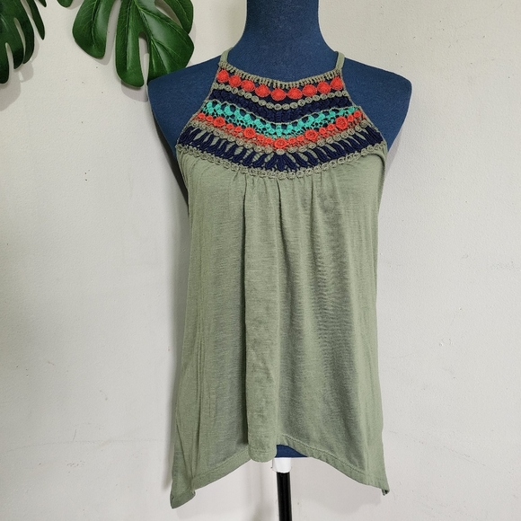 Almost Famous Crochet Front Halter Top - Picture 1 of 8